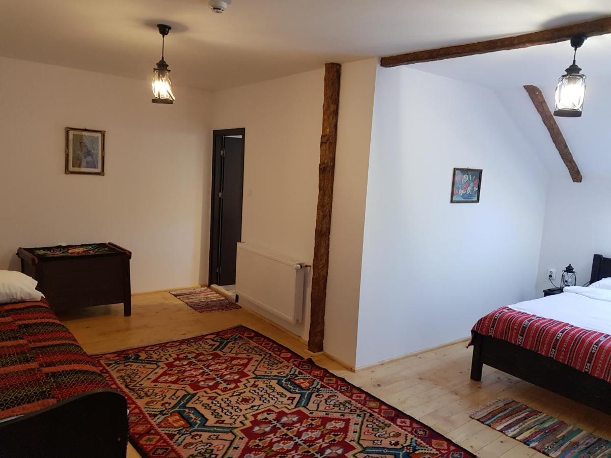 Satu Muscelean Hotel Albestii de Muscel Luaran gambar