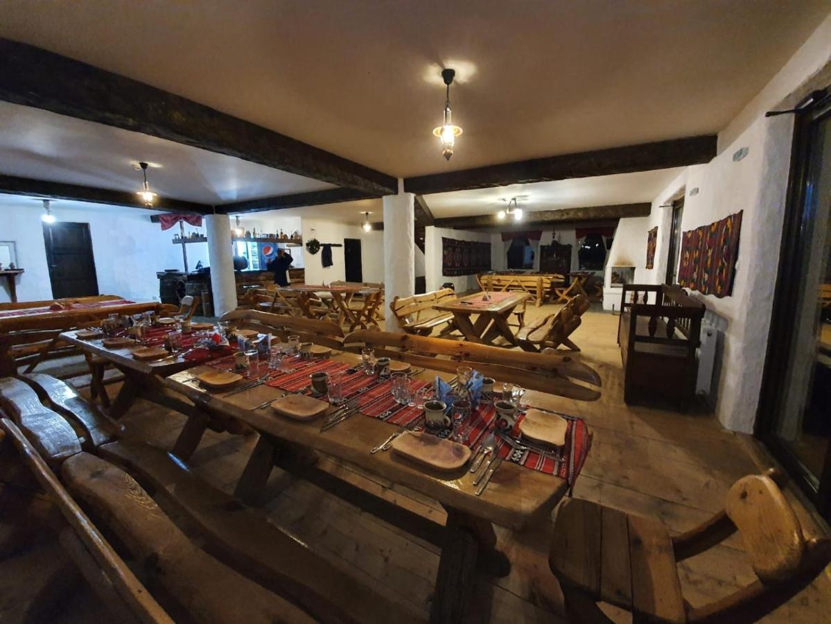 Satu Muscelean Hotel Albestii de Muscel Luaran gambar