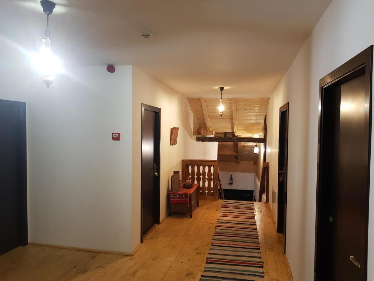 Satu Muscelean Hotel Albestii de Muscel Luaran gambar